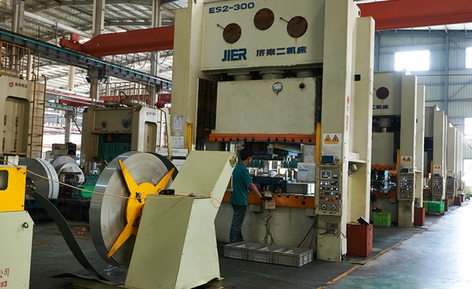 濟二機床300T設(shè)備